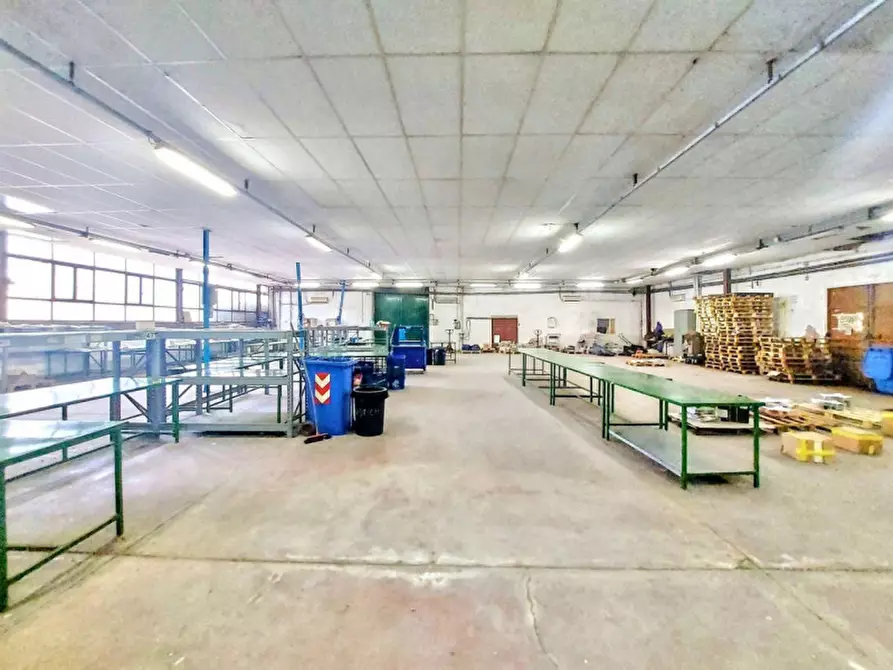 Immagine 7 di Capannone industriale in vendita  in Via Galla Placidia, N. 184 a Roma