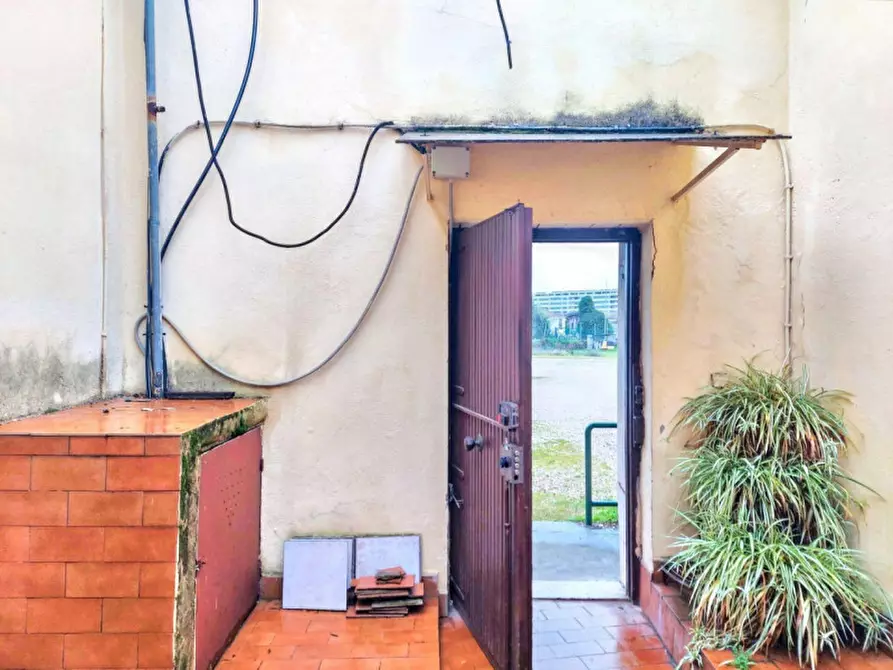 Immagine 11 di Capannone industriale in vendita  in Via Galla Placidia, N. 184 a Roma