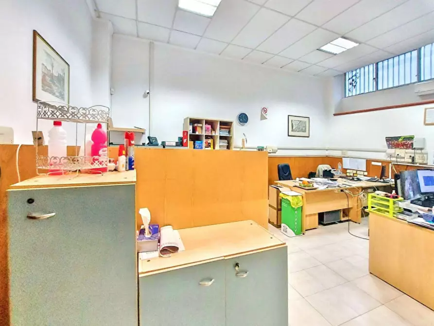 Immagine 20 di Capannone industriale in vendita  in Via Galla Placidia, N. 184 a Roma