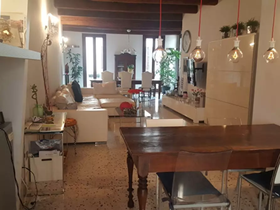 Immagine 6 di Casa indipendente in vendita  in Piazza del Duomo a Padova