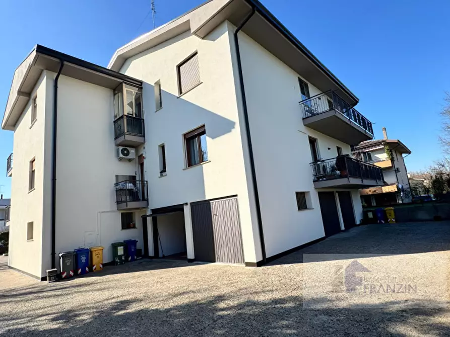 Immagine 3 di Appartamento in vendita  in Via Enrico Fermi 15 a Monastier Di Treviso