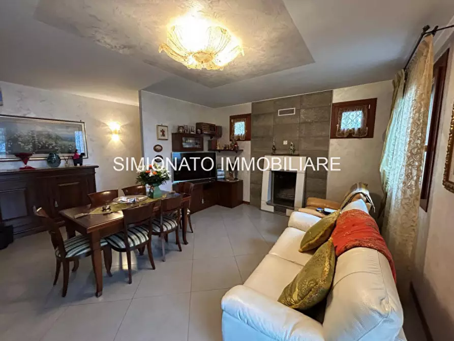 Immagine 1 di Casa quadrifamiliare in vendita  in Via Pellico a Martellago