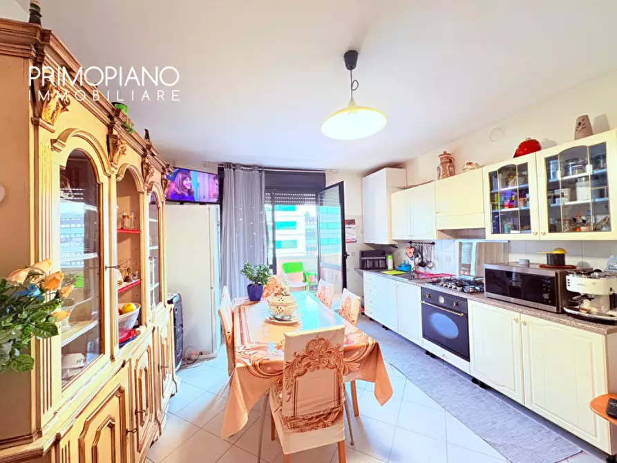 Immagine 3 di Appartamento in vendita  in Via Romano Guardini a Trento