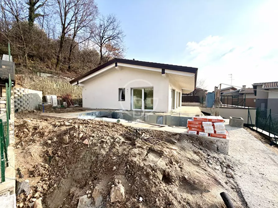 Immagine 4 di Villa in vendita  in Via Talina a Padenghe Sul Garda