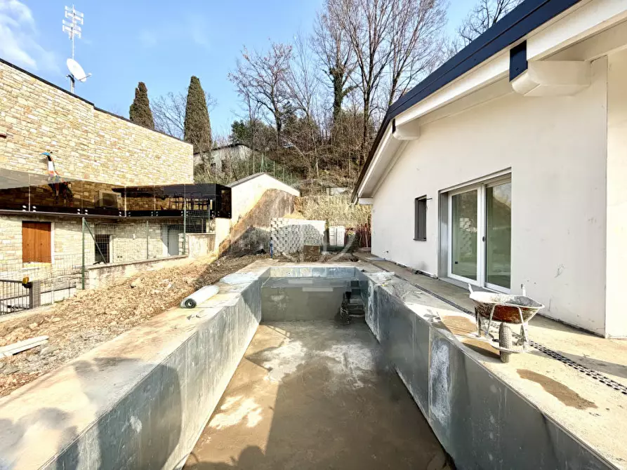 Immagine 5 di Villa in vendita  in Via Talina a Padenghe Sul Garda