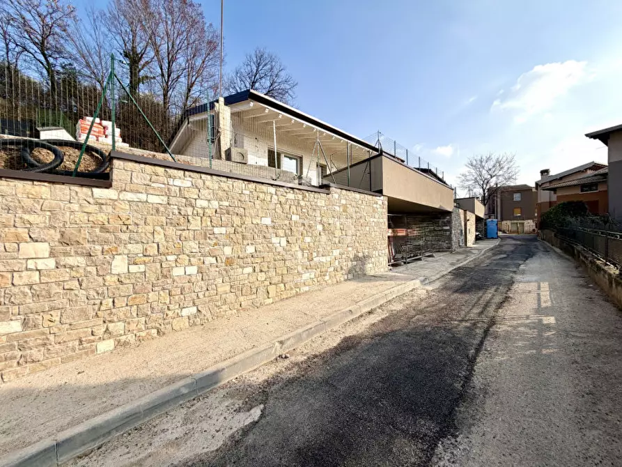 Immagine 27 di Villa in vendita  in Via Talina a Padenghe Sul Garda