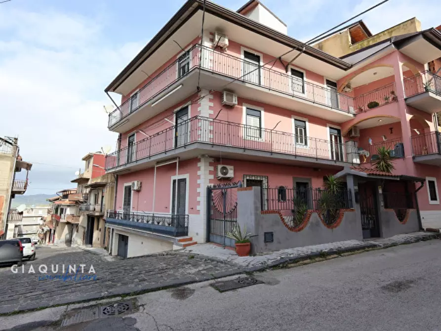 Immagine 2 di Appartamento in vendita  in Via Primo Maggio n. 3 a Palagonia