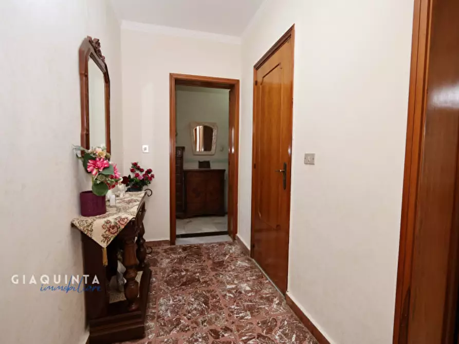 Immagine 13 di Appartamento in vendita  in Via Primo Maggio n. 3 a Palagonia