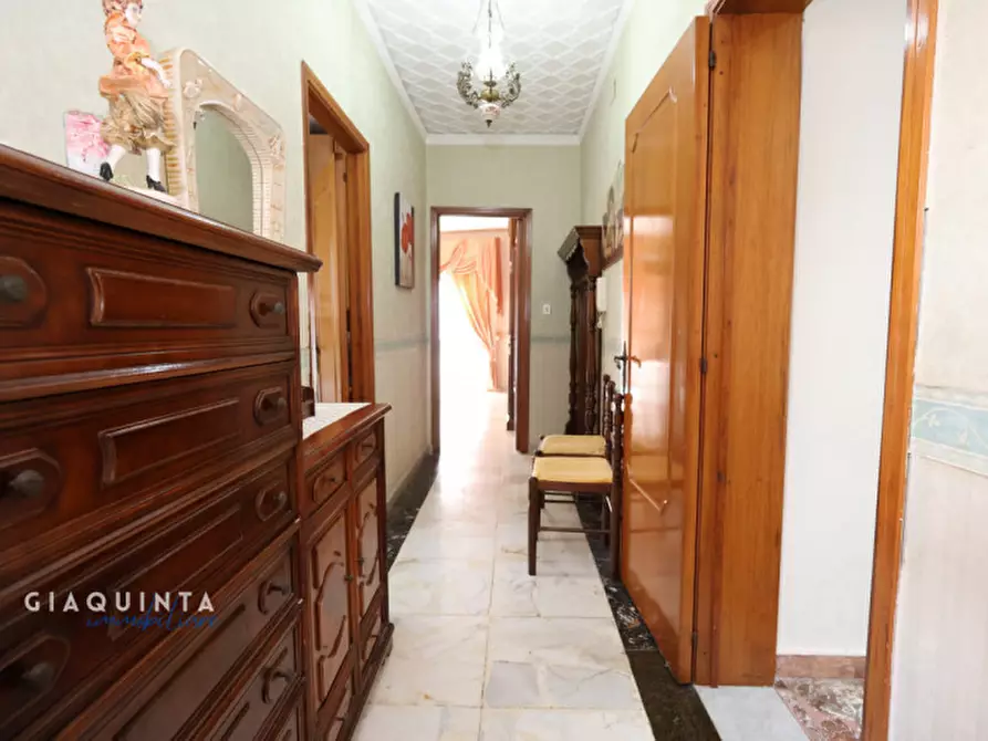 Immagine 14 di Appartamento in vendita  in Via Primo Maggio n. 3 a Palagonia