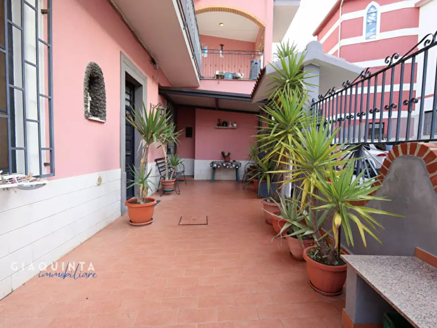 Immagine 20 di Appartamento in vendita  in Via Primo Maggio n. 3 a Palagonia