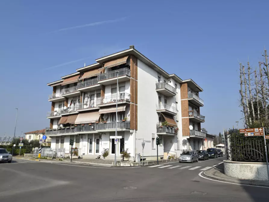 Immagine 1 di Appartamento in vendita  in Via Azzolini 2 a Bussolengo