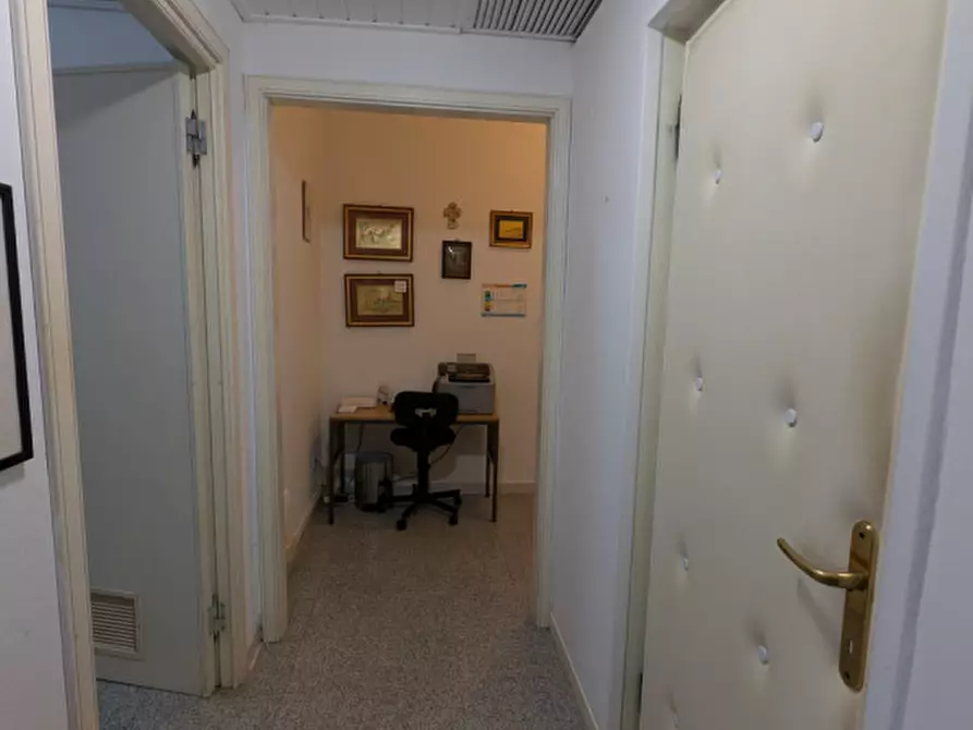 Immagine 9 di Ufficio in vendita  in Via Baldassarre Longhena 47 a Olbia