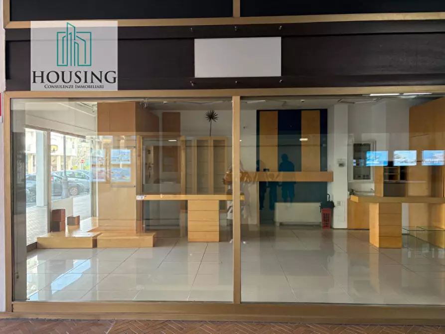 Immagine 12 di Attività commerciale in affitto  in Piazza Sacro Cuore a Abano Terme