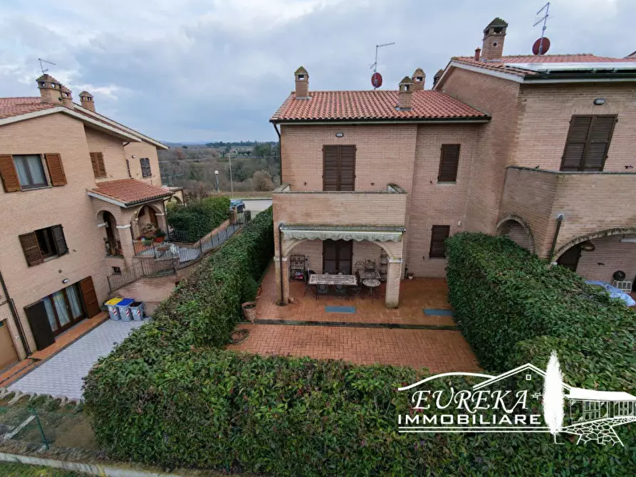 Immagine 2 di Villetta a schiera in vendita  in viale garibaldi a Città Della Pieve