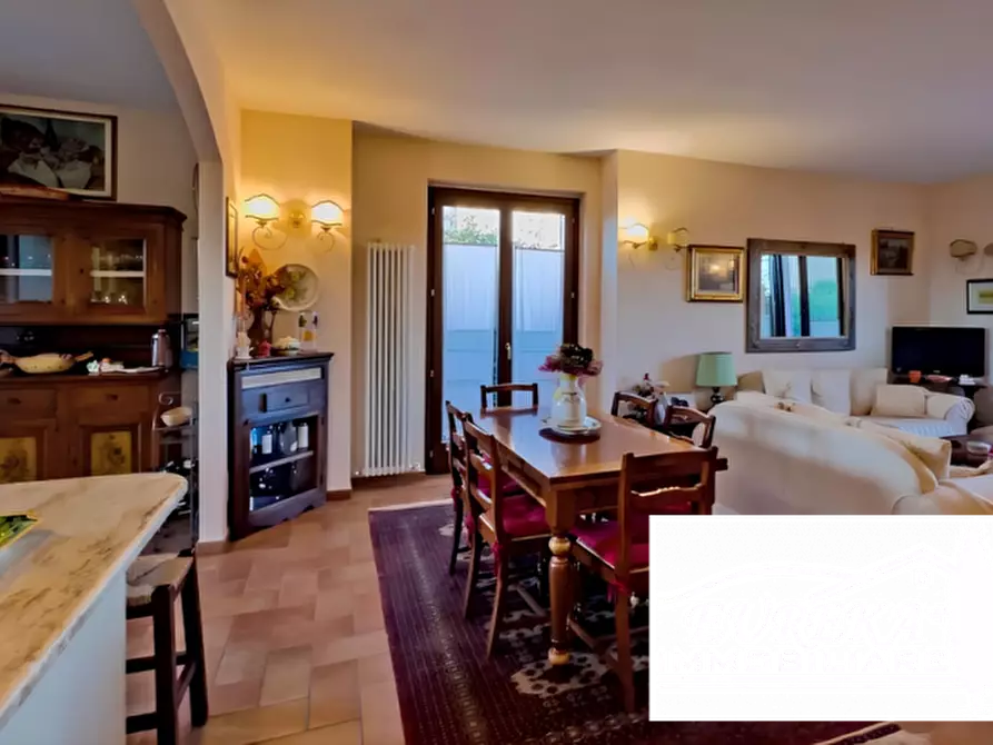 Immagine 5 di Villetta a schiera in vendita  in viale garibaldi a Città Della Pieve