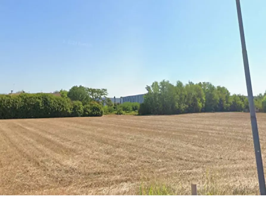 Immagine 2 di Terreno in vendita  in Via Lenardo da Vinci a Giavera Del Montello