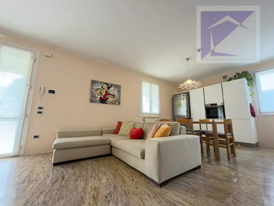 Immagine 13 di Villa in vendita  a Campodarsego