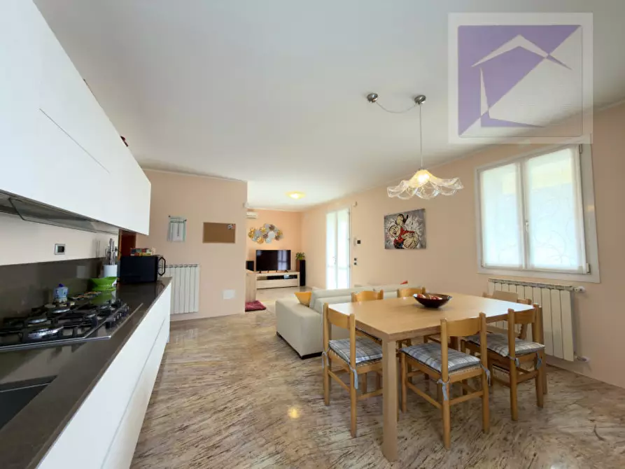 Immagine 15 di Villa in vendita  a Campodarsego