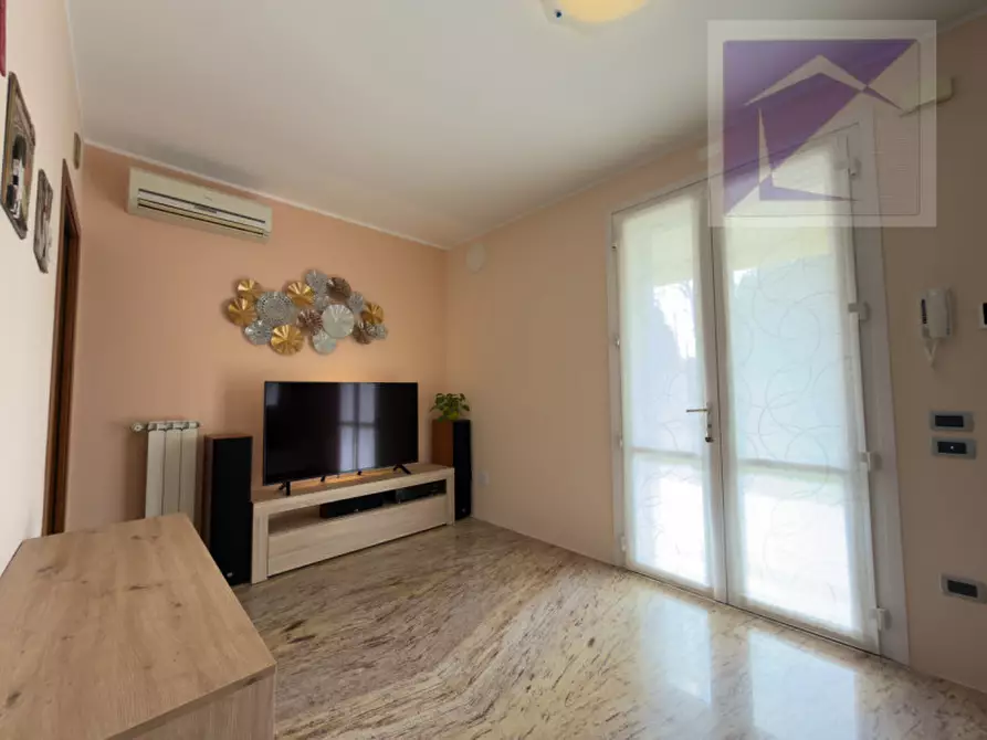 Immagine 18 di Villa in vendita  a Campodarsego