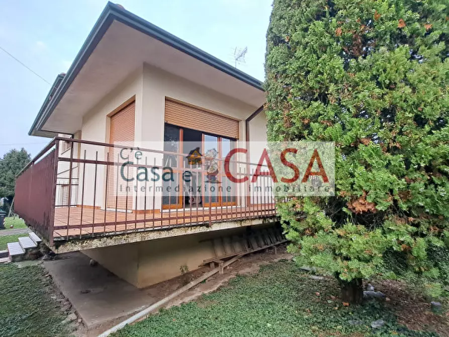 Immagine 3 di Villa in vendita  in via S. Giuseppe, 6 a Selvazzano Dentro