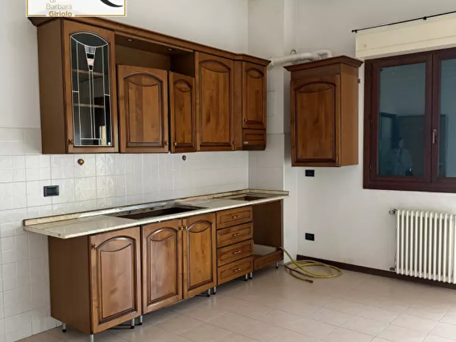 Immagine 1 di Appartamento in vendita  a Badia Polesine