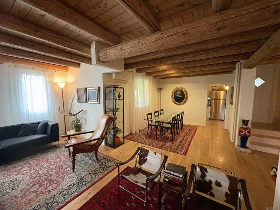 Immagine 2 di Villa in vendita  in Via Capitello a Veggiano