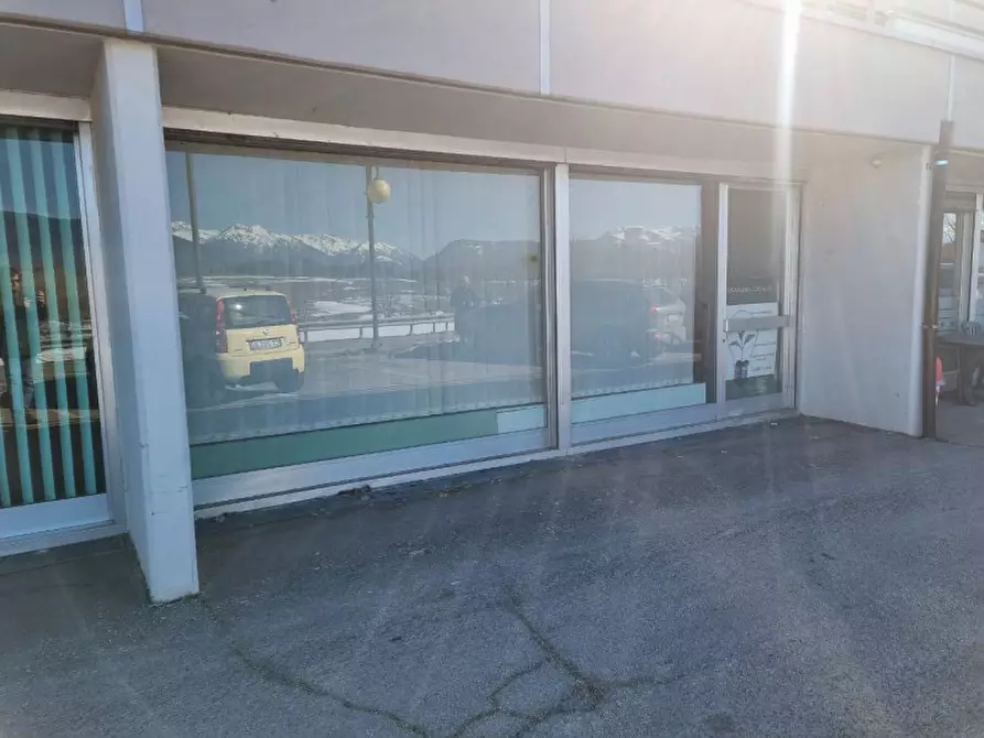 Immagine 3 di Negozio in vendita  a Cavareno