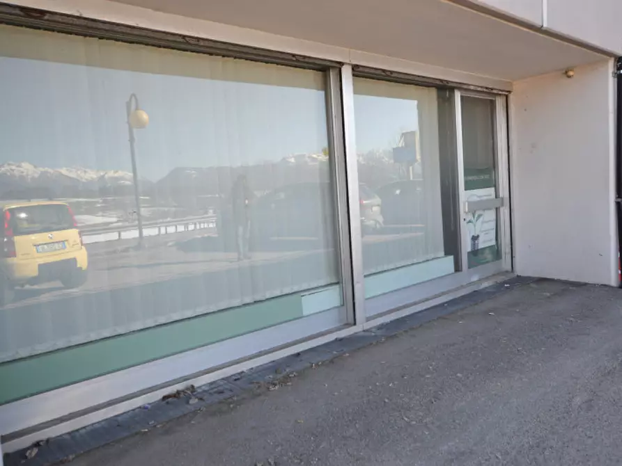 Immagine 11 di Negozio in vendita  a Cavareno