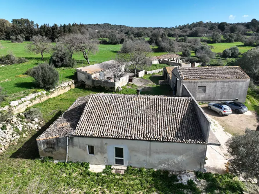 Immagine 10 di Casa indipendente in vendita  a Noto