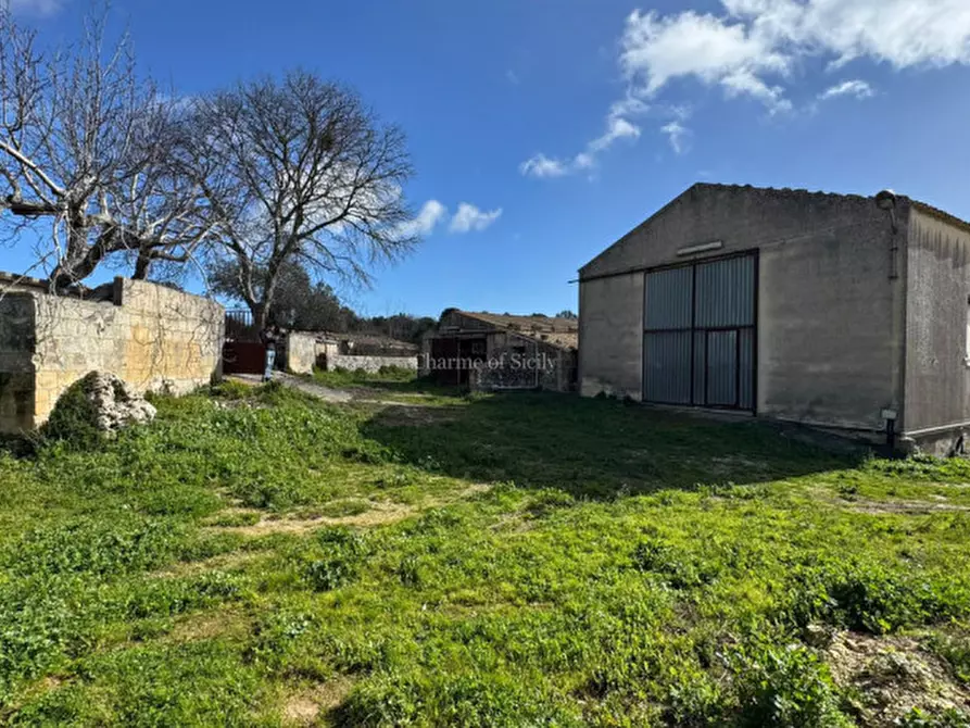 Immagine 30 di Casa indipendente in vendita  a Noto