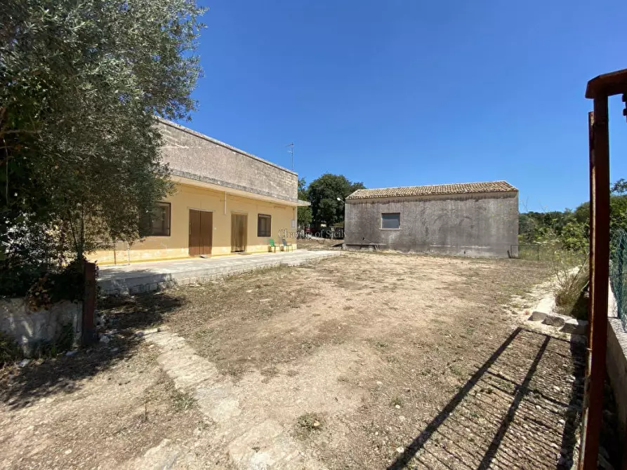 Immagine 44 di Casa indipendente in vendita  a Noto