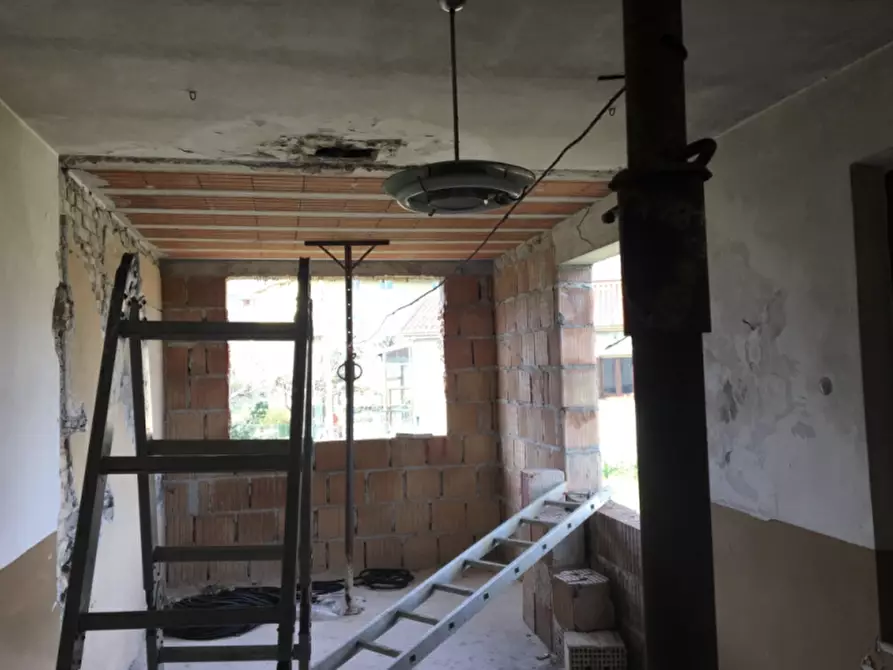 Immagine 5 di Casa indipendente in vendita  in Viale Vibrata, 12 a Civitella Del Tronto