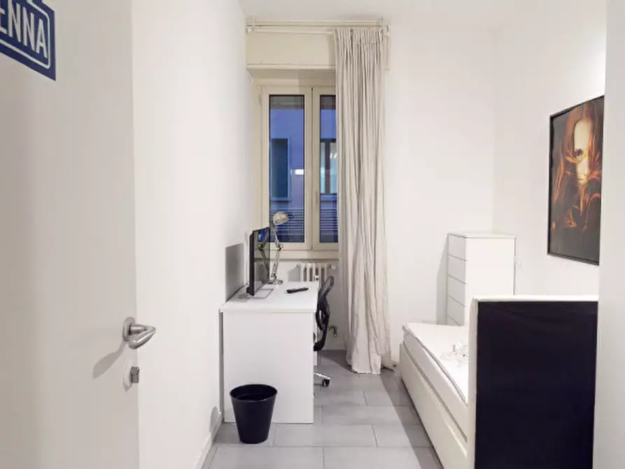 Immagine 2 di Camera in affitto  in Via Felice Casati, 39 a Milano
