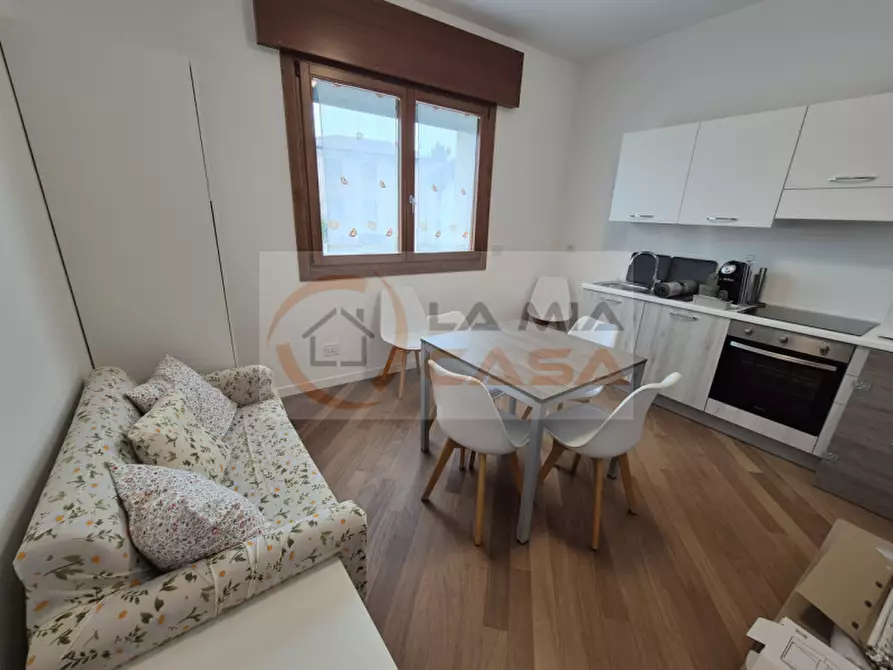 Immagine 2 di Camera in affitto  in Via Antonio Zacco a Padova