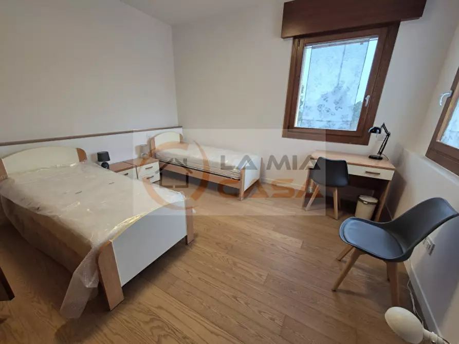 Immagine 6 di Camera in affitto  in Via Antonio Zacco a Padova