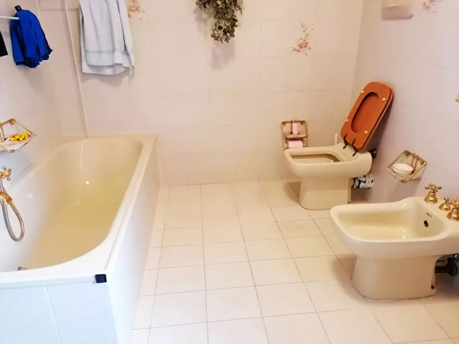 Immagine 9 di Appartamento in vendita  in via vecellio a Lendinara