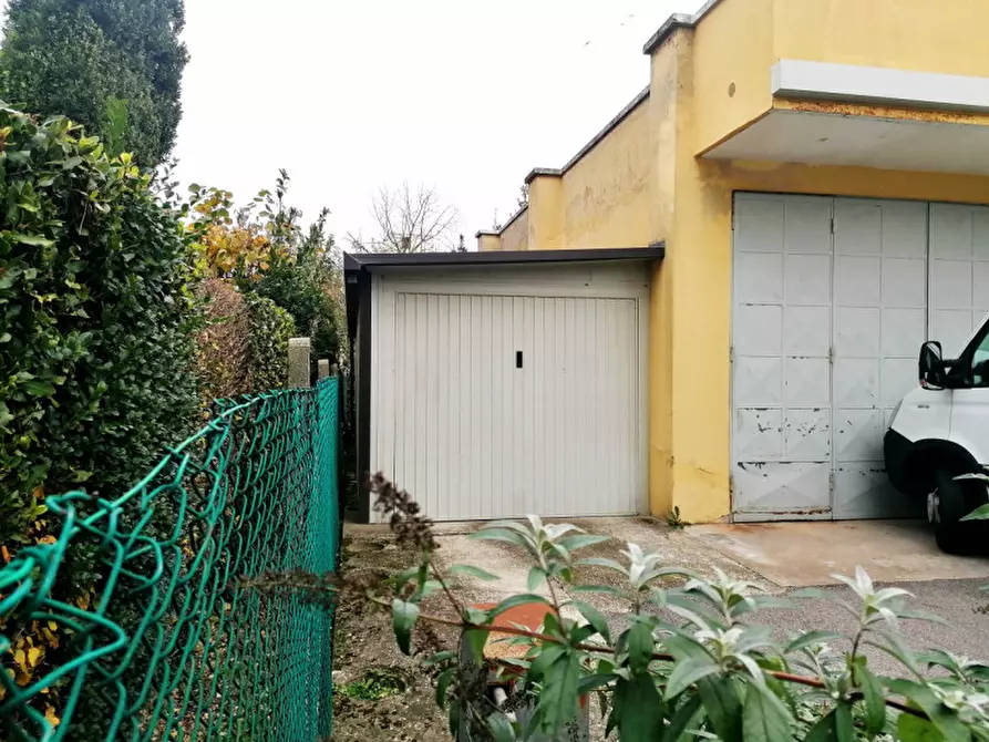 Immagine 14 di Appartamento in vendita  in via vecellio a Lendinara