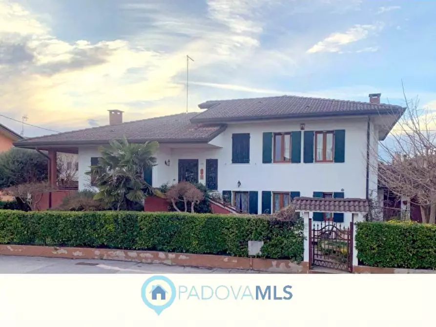 Immagine 1 di Villa in vendita  in Via Risorgimento a Bovolenta