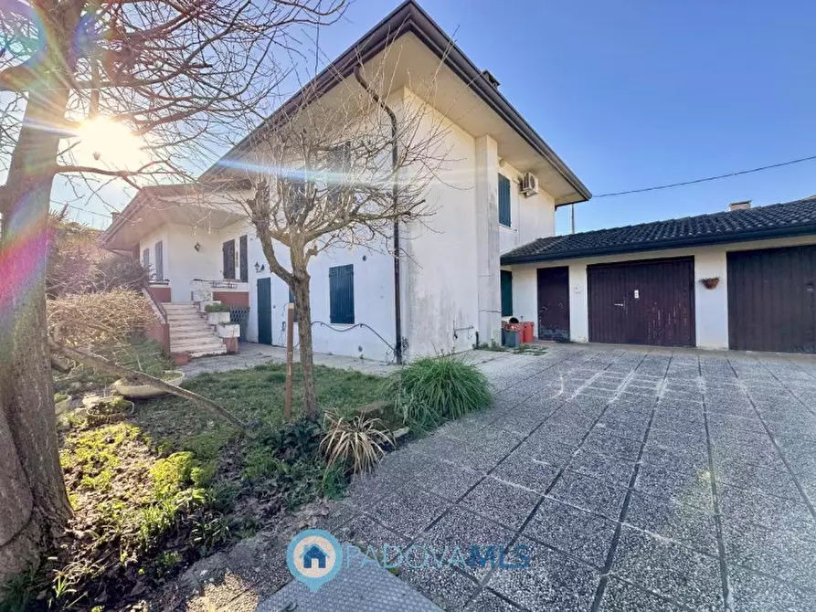 Immagine 1 di Villa in vendita  in Via Risorgimento a Bovolenta