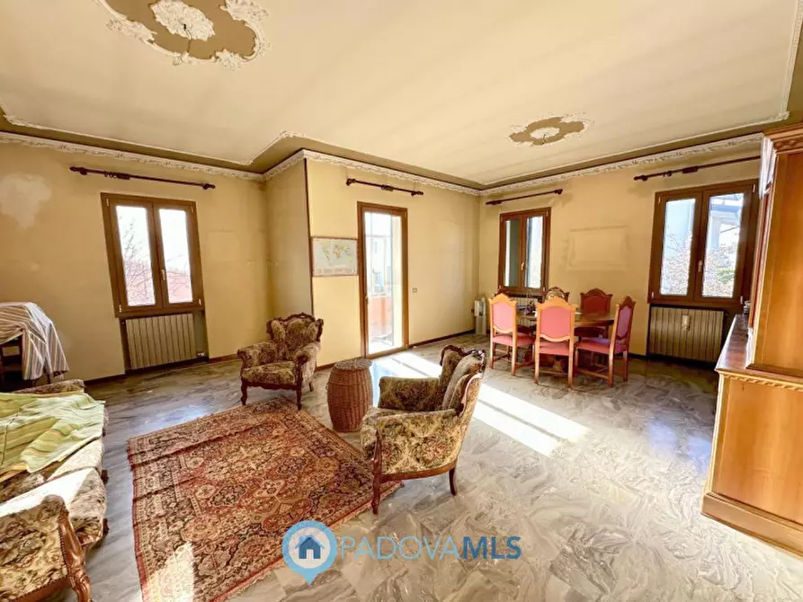 Immagine 2 di Villa in vendita  in Via Risorgimento a Bovolenta