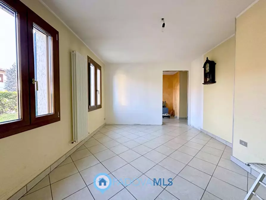 Immagine 21 di Villa in vendita  in Via Risorgimento a Bovolenta