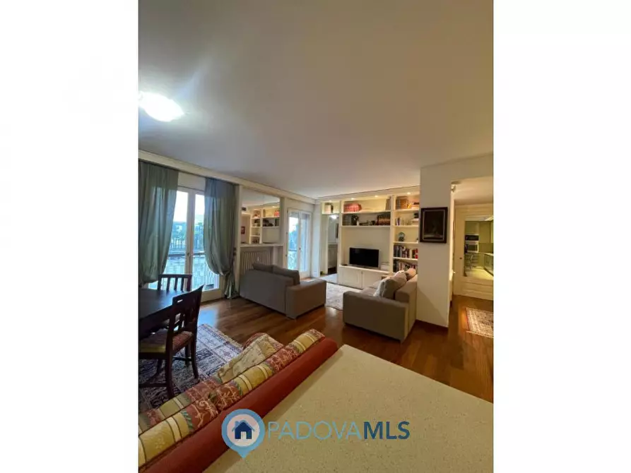 Immagine 8 di Appartamento in vendita  in Via Giuseppe Jappelli a Abano Terme