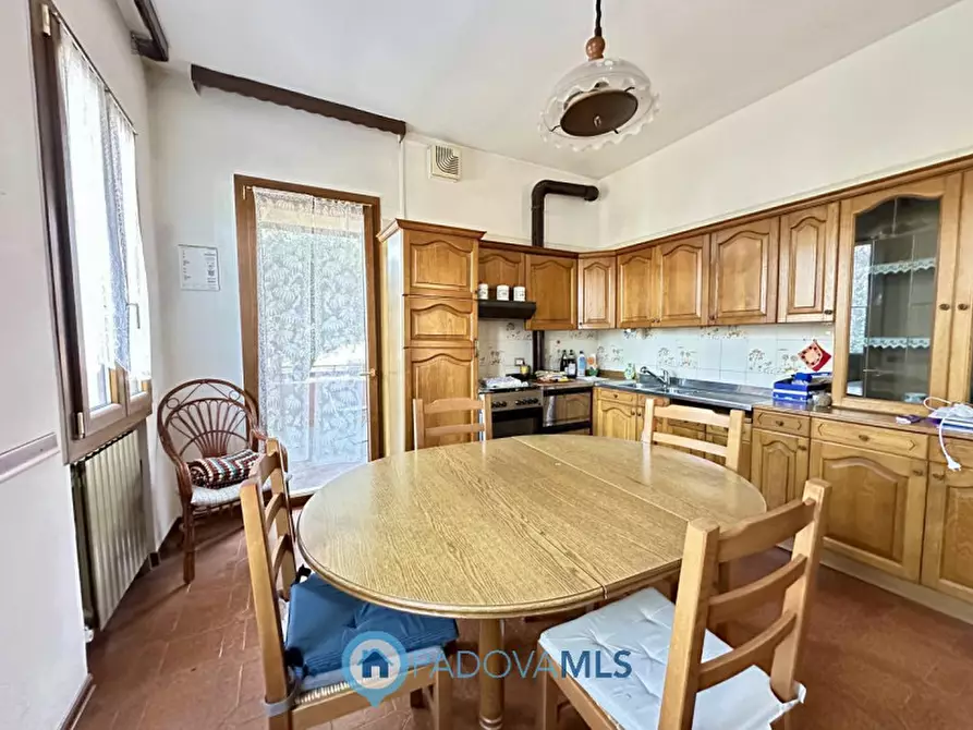 Immagine 3 di Villa in vendita  in Via Risorgimento a Bovolenta