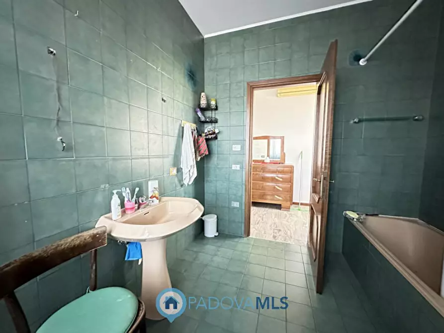 Immagine 9 di Villa in vendita  in Via Risorgimento a Bovolenta