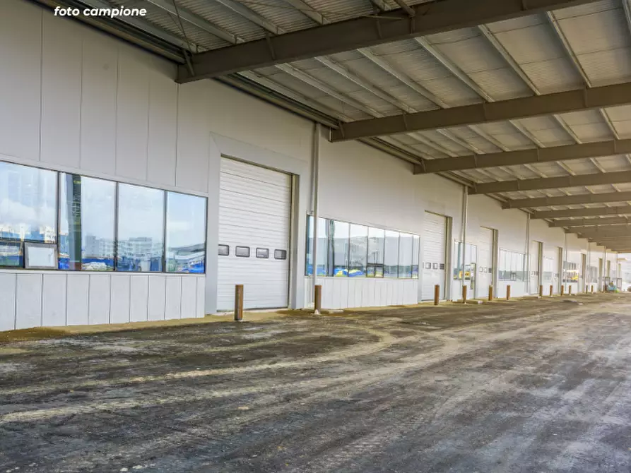 Immagine 9 di Capannone industriale in affitto  in VIA LONGHIN 2 a Padova