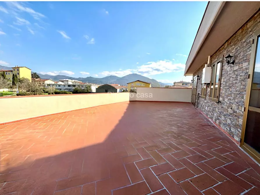 Immagine 12 di Appartamento in vendita  in Via Enrico De Nicola a Montemurlo