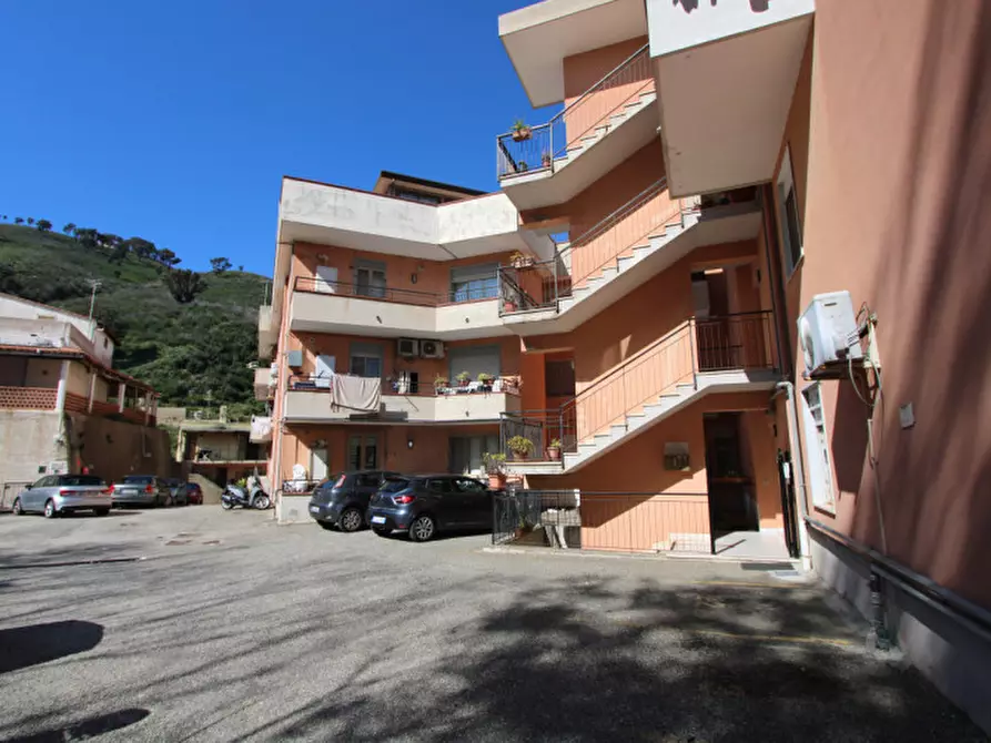 Immagine 2 di Appartamento in vendita  in via Casalotto Curcuraci a Messina