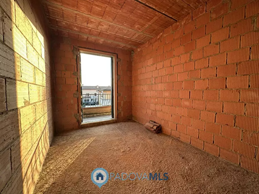 Immagine 4 di Villetta a schiera in vendita  in Via Roma a Due Carrare