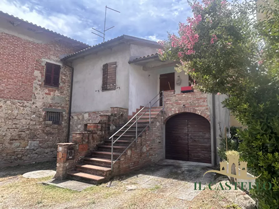 Immagine 1 di Villetta a schiera in vendita  in via carraia a Castiglione Del Lago