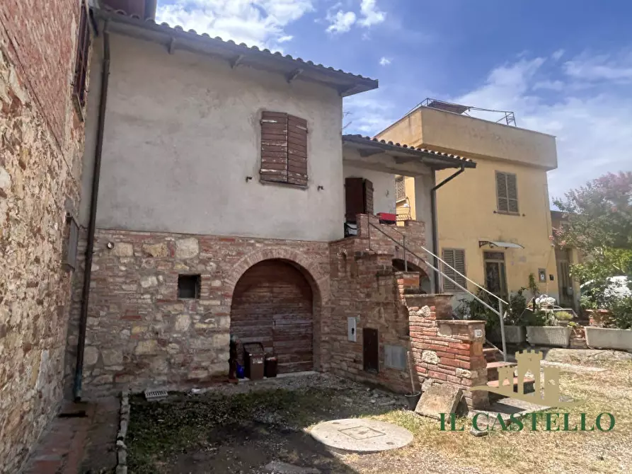 Immagine 2 di Villetta a schiera in vendita  in via carraia a Castiglione Del Lago